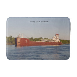 Tapete De Banheiro Dorothy Ann & Pathfinder