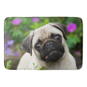 Tapete De Banheiro Filhote de cachorro bonito do pug da jovem corça