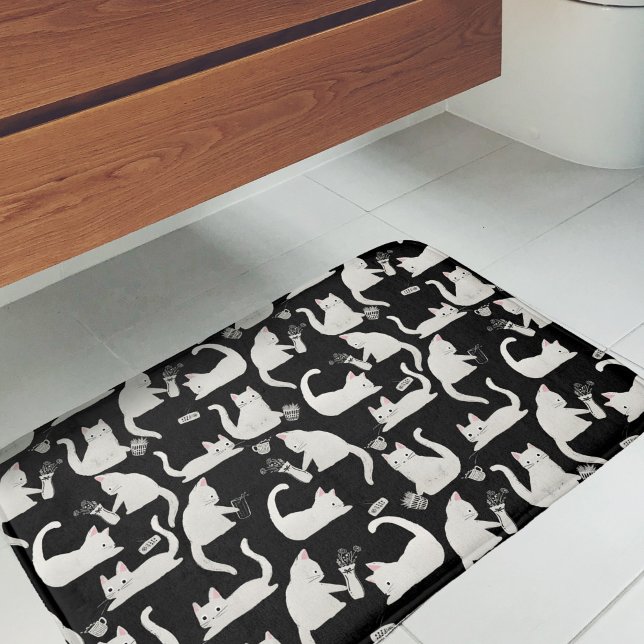 Tapete De Banheiro Gatos ruins batendo as coisas, Gatos brancos em pr (Bad Cats Knocking Stuff Over Bath Mat)