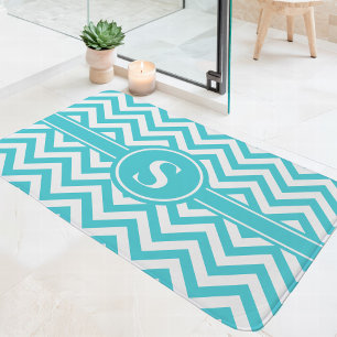 Tapete De Banheiro Monograma de Chevron Turquesa e Branco