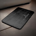 Tapete De Banheiro Monograma Elegante Moderno e Branco Negro<br><div class="desc">Apresentando nossa Coleção de Monogramas Modernos Minimalistas Pretos e Brancos: adote simplicidade e sofisticação com nossos designs minimalistas, curados para elevar seu estilo sem esforço. Feita de olho na estética moderna, essa coleção apresenta designs negras e brancos elegantes, acentuados por monogramas personalizados. De papelaria chic a acessórios versáteis, nossa coleção...</div>