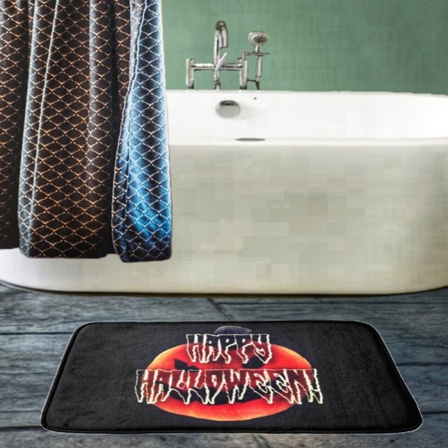 Tapete De Banheiro Pumpkin-Scare-Wht (Add a scary pumpkin bath mat, to your bathroom decor, to reflect the Halloween season!)