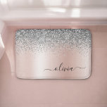 Tapete De Banheiro Rosa Dourado - Rosa Bege Brilho Prata Monograma<br><div class="desc">Rosa Dourado - Bege Rosa e Prata Falso Folheado Metálico Brilho Glitter Metalizado Monograma Nome Tapetes de Banho. Isso torna o presente perfeito para formatura,  aniversário,  casamento,  chá de noiva,  aniversário de casamento,  chá de bebê ou festa de despedida de solteira para alguém que ama luxo e estilos chiques.</div>