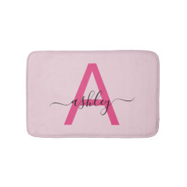 Tapete De Banheiro Sala da Garota do Monograma Rosa Quente