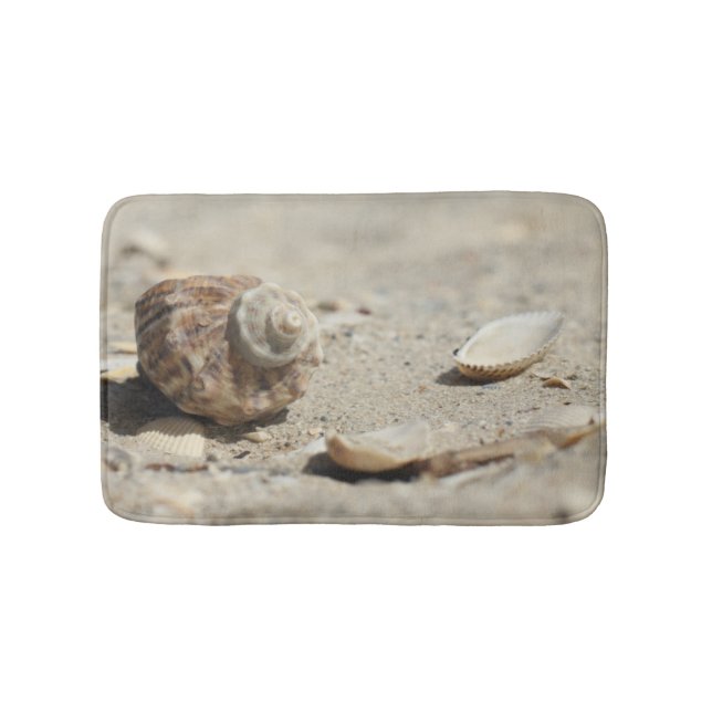 Tapete De Banheiro Seashells na areia pelo mar (frente)