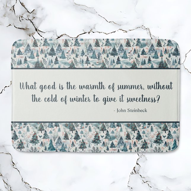 Tapete De Banheiro Serenidade da Floresta de inverno (Winter Forest Serenity Bath Mat featuring John Steinbeck quote.)