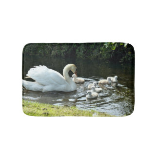 Tapete De Banheiro Swan branco com Pintinhos