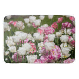 Tapete De Banheiro Tulipas brancas brilhantes e cor-de-rosa num sol