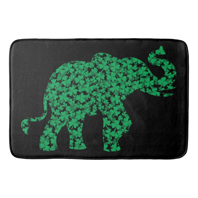 Tapete De Banheiro um elefante fofo feito de shamrocks (Frente)