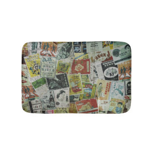 Tapete De Banheiro Vintage Hong Kong anunciando muro.