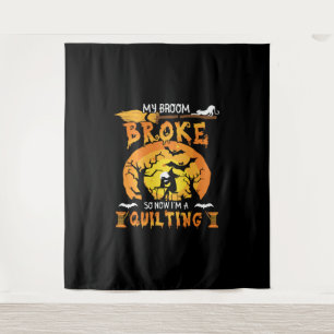 Tapete De Parede A Broom Quebrou Então, Agora Inclinando O Hallowee
