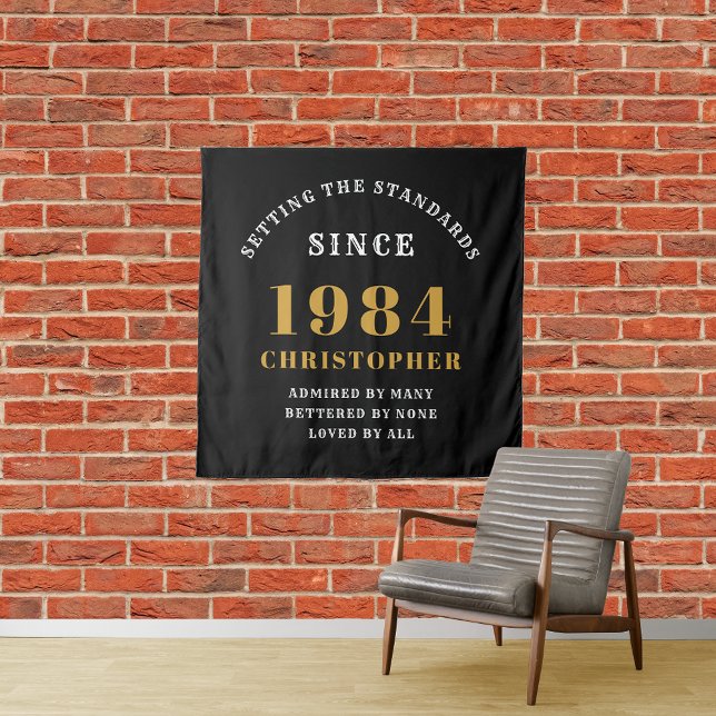 Tapete De Parede aniversário de 40 anos 1984 Chic Dourado Elegante (40th Birthday 1984 Elegant Black Gold Chic Tapestry: Extravagant & Fully Personalized.)