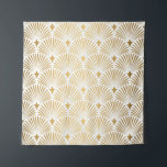 Tapete De Parede Art Deco Pattern. Serralheiro branco e dourado<br><div class="desc">Art Deco Pattern. Lado branco e fundo dourado. Conchas metálicas ou escamas para revestimento de rendas. Design geométrica minimalista. Linhas de safra. Motivos dos anos 1920-30. decoração de casamentos vintage de luxo</div>