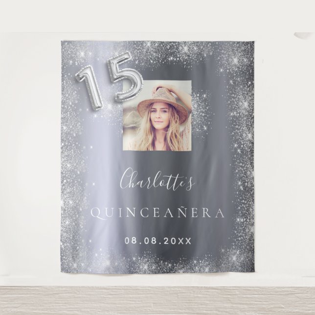 Tapete De Parede Bem-vindo a Quinceanera em prata com brilho na fot (Frente)