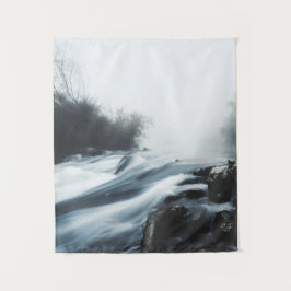 Tapete De Parede Cascata em cascata numa manhã mística nebulosa