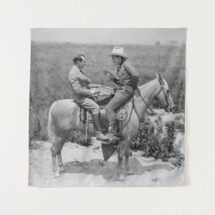 Tapete De Parede Cowboy e empresário jogando damas em horseba