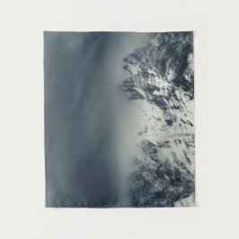 Tapete De Parede Escuridão e nuvens que cobrem a montanha