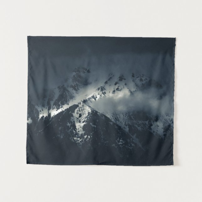 Tapete De Parede Escuridão e nuvens sobre as montanhas (Frente (Horizontal))