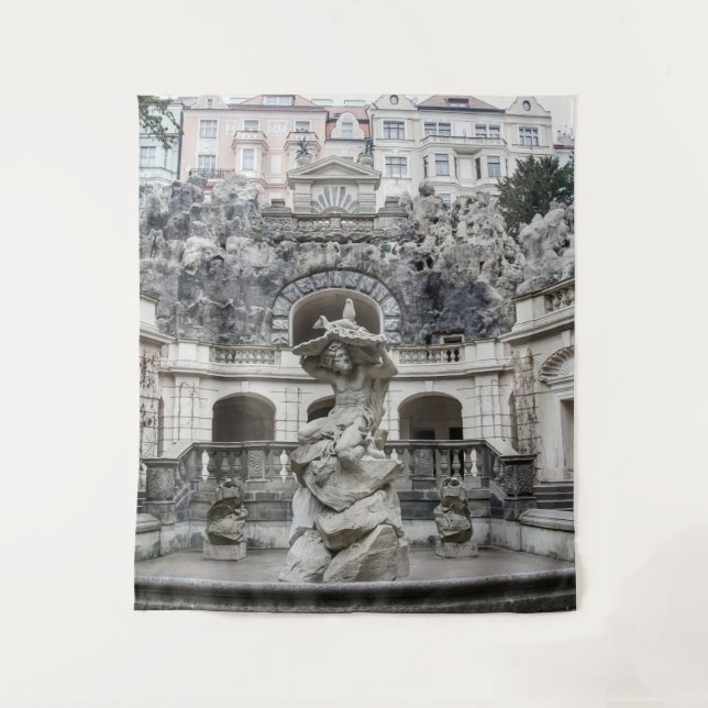 Tapete De Parede Fonte com estátua de Netuno em Praga (Frente)