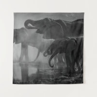 FOTO GRAYSCALE DE ELEFANTES ÁGUA BEBENDO