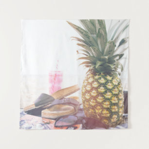 Tapete De Parede Fotografia minimalista do abacaxi perto de sandál