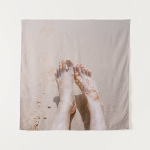 Tapete De Parede Fotografia seletiva dos pés com tatuagem em