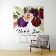 Fundo de casamento ousado com flora escura e tempe