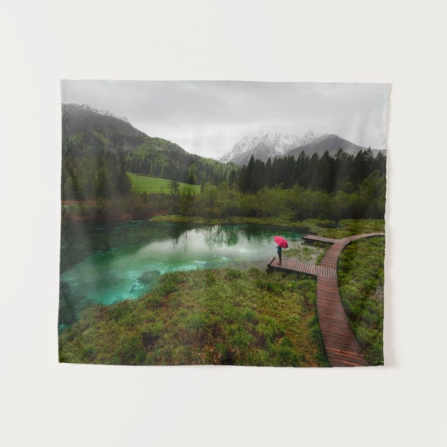 Tapete De Parede Lago verde-guarda-chuva vermelho (Frente (Horizontal))