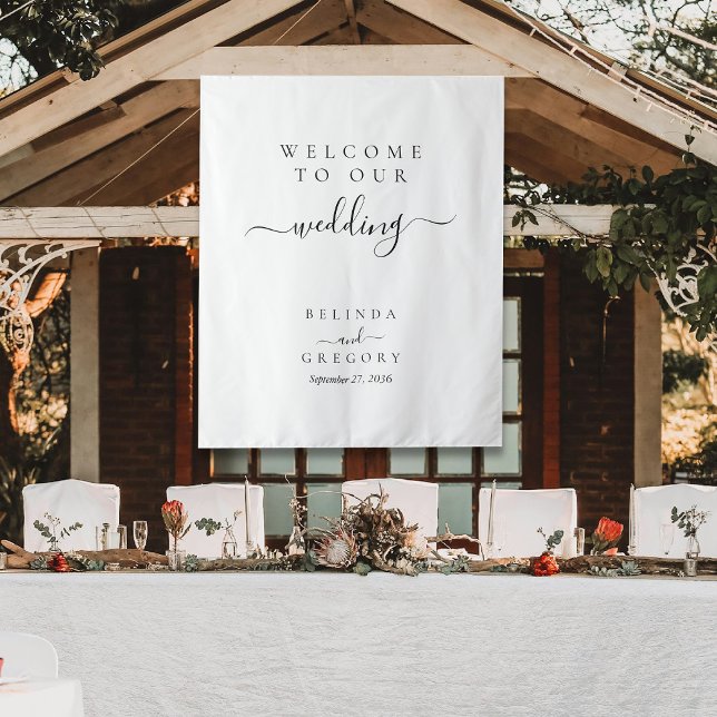 Tapete De Parede Letreiro de Tecido de Boas-Vindas ao Nosso Casamen (Elegant Script Welcome To Our Wedding Fabric Sign Tapestry)