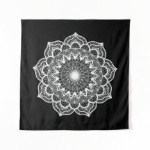 Mandala Branco em Fundo Preto