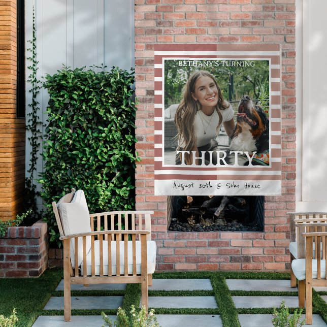 Tapete De Parede Modern Minimalist Striped 30th Birthday Photo (Celebrate the beginning of a new decade with this Modern Minimalist Striped 30th Birthday Tapestry!)