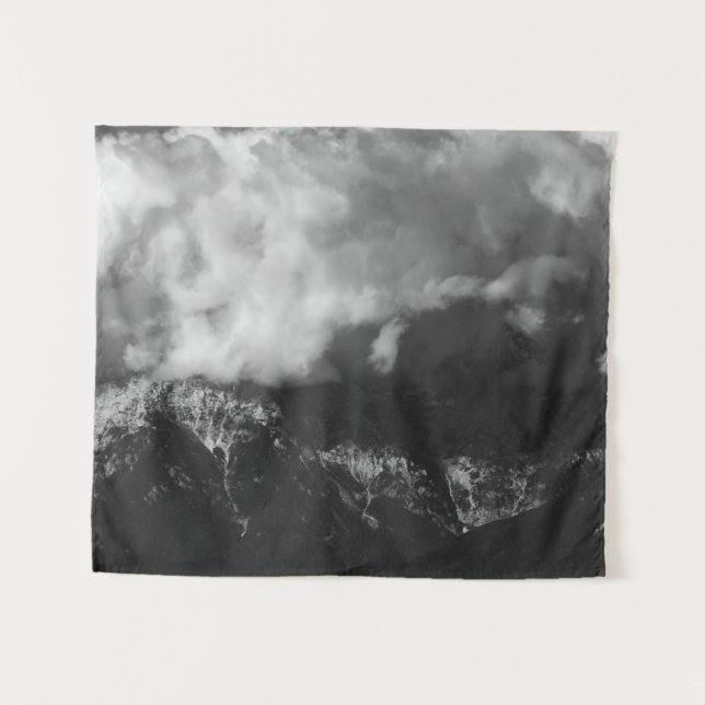 Tapete De Parede Montanha majestosa sob nuvens (Frente (Horizontal))