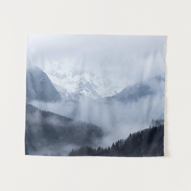 Tapete De Parede Névoa misteriosa que atravessa camadas de montanha (Frente (Horizontal))