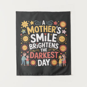 Tapete De Parede O Sorriso de uma Mãe Ilumina o Dia Mais Escuro