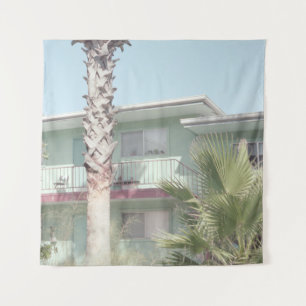 TAPETE DE PAREDE PALM ÁRVORE PERTO DA CASA DE CONCRETO BRANCO