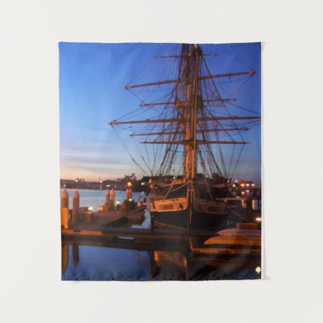 Tapete De Parede Peregrino no porto de Dana de madrugada (Frente)