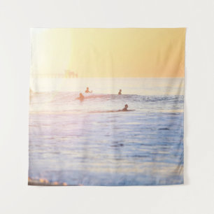 Tapete De Parede Pessoas surfando na praia
