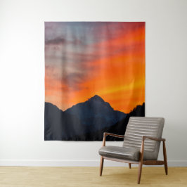 Tapete De Parede Pôr do sol vibrante deslumbrante atrás da montanha