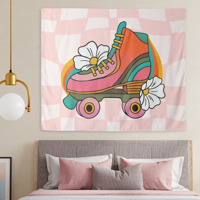 Tapete De Parede Skate do cilindro retrátil da Groovy 60s Hippie Ra (Groovy roller skate retro tapestry hippie wall hanging pink checkered print, college dorm room decor)