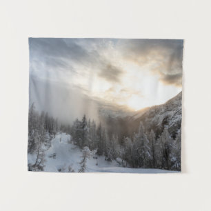 Tapete De Parede Sol brilhando na incrível paisagem de inverno