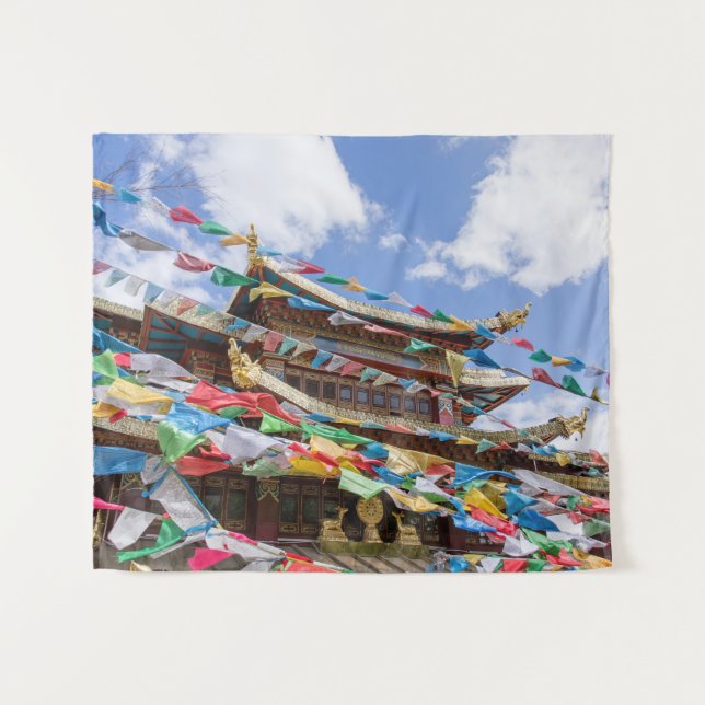 Tapete De Parede Templo Tibetano com bandeiras de oração - Yunnan,  (Frente (Horizontal))