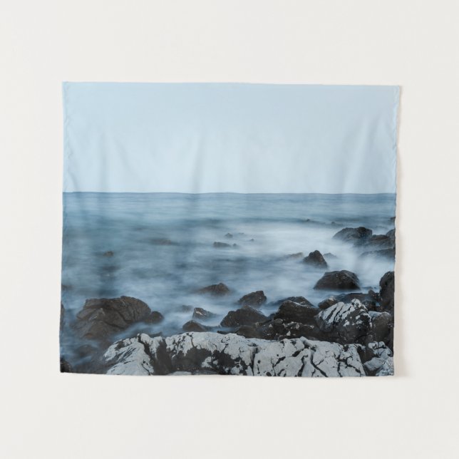 Tapete De Parede Terra rochosa com água nebulosa (Frente (Horizontal))