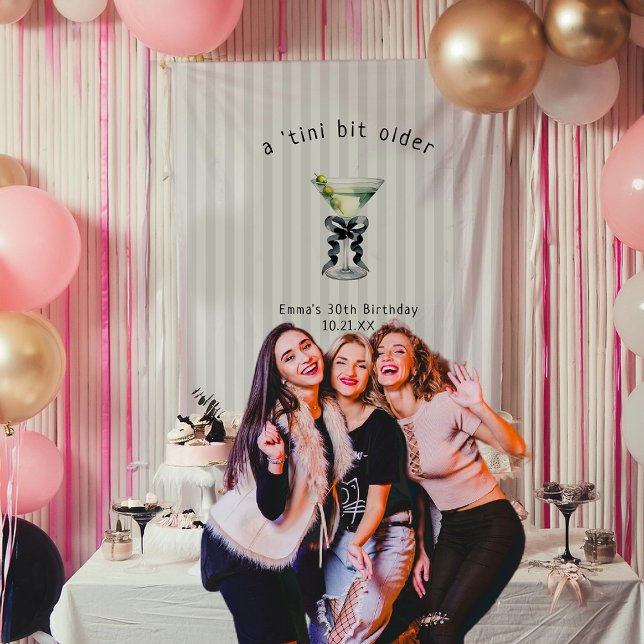 Tapete De Parede Tini Bit Antigo | Martini Themed Birthday (Criador carregado)