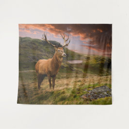 Tapete De Parede Veados vermelhos em paisagens montanhosas dramátic