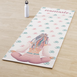 Tapete De Yoga Boho Design- Frau mit Dreadlocks- Meditation- OM