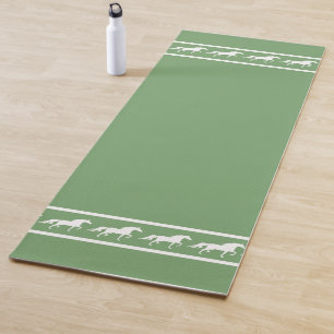Tapete De Yoga Cavalos Brancos Elegantes e Chiques em Verde Louro
