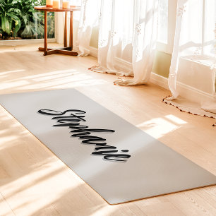 Tapete De Yoga Cinza Suave E Preto Nome Personalizado Simples