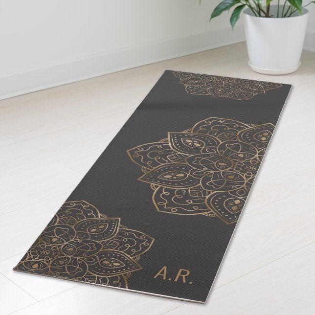 Tapete De Yoga Faux Gold Foil On Dark Gray Mandala With Initials (Criador carregado)