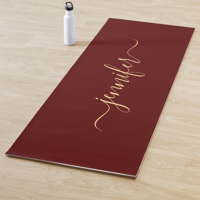 Tapete De Yoga Gold Calligraphy Script Personalized Name Maroon (In Situ)
