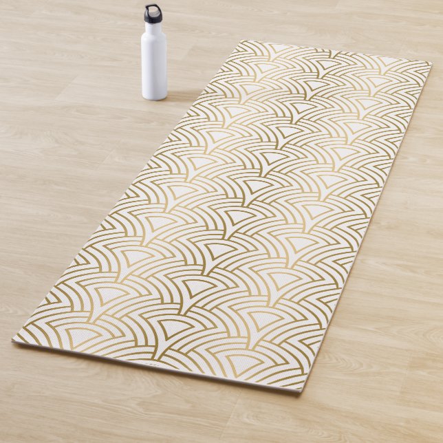 Tapete De Yoga Gold geometric Art Deco pattern on white (In Situ)